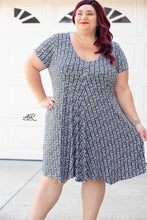 CATALOG - PREORDER  R117 - Monochrome NBC - Swirl Stripes - Black - REGULAR SCALE