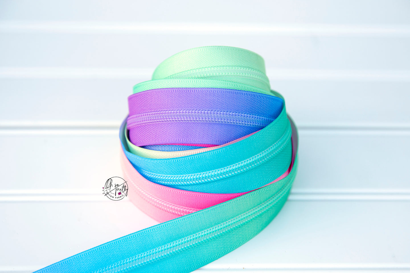 RETAIL Zipper Tape - Rainbow Tape