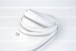 RETAIL Zipper Tape - White tape with Silver coils